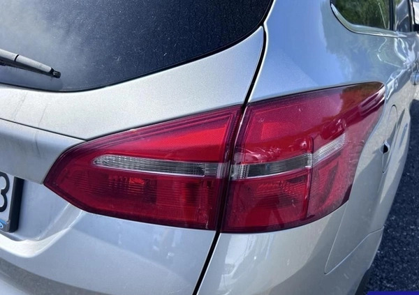 Ford Focus cena 34700 przebieg: 158202, rok produkcji 2018 z Wieliczka małe 742